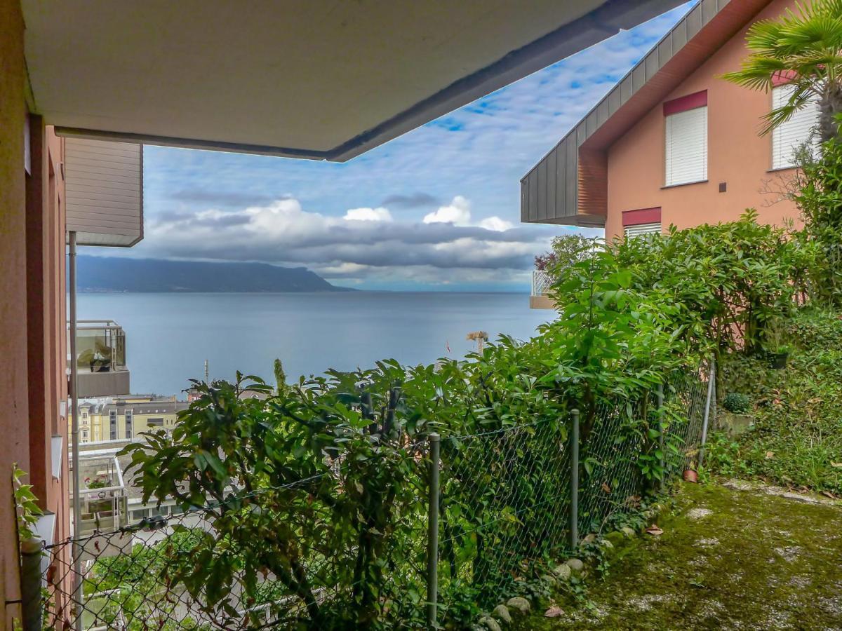 - Panorama *
